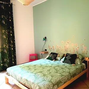 https://laelleapartament.it-lombardy.com
