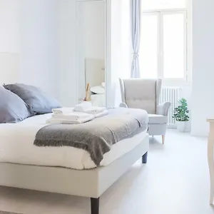 white-fanti-apartment.it-romehotels.com/